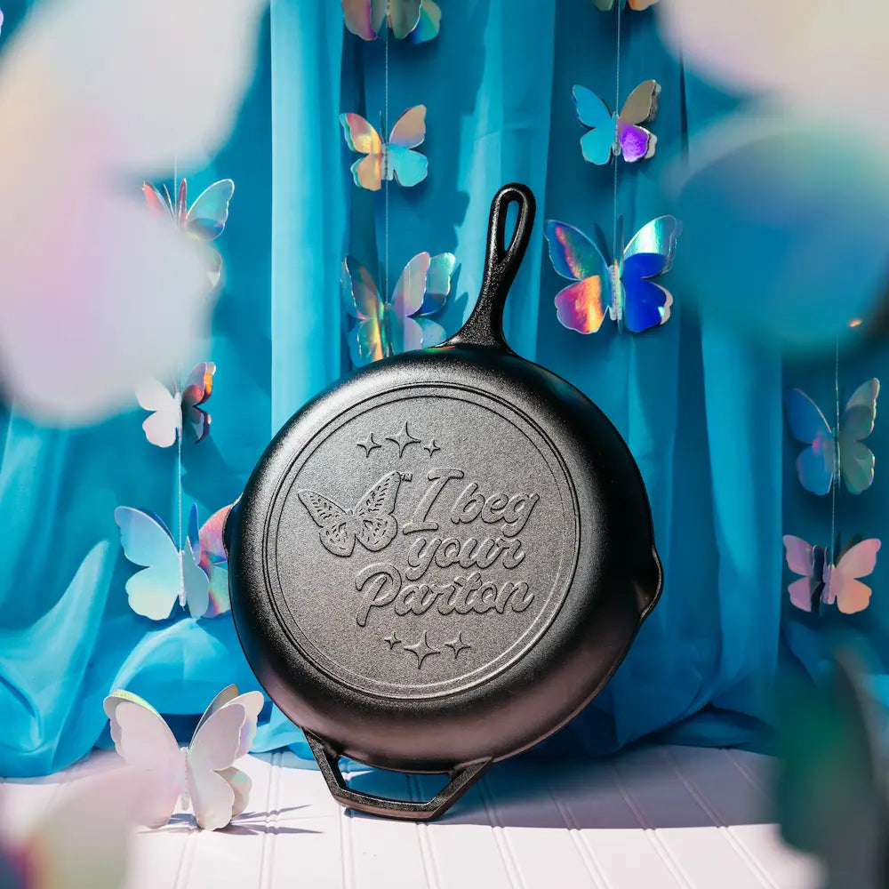 12 Inch Chef Collection Dolly Parton Skillet. I Beg Your Parton - Lodge