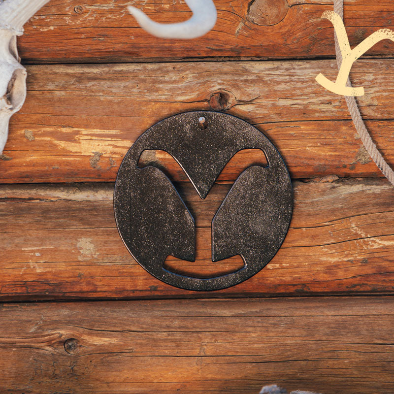 Yellowstone? 8 Inch Seasoned Cast Iron Power Y Trivet - Lodge